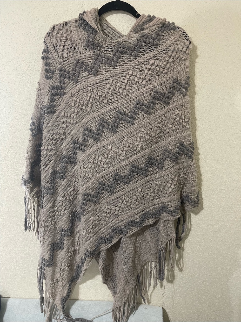 Papillon Blanc Taupe & Gray Knit Hooded Poncho